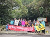 連結到基隆市龍崗步道、槓子寮山步道健行